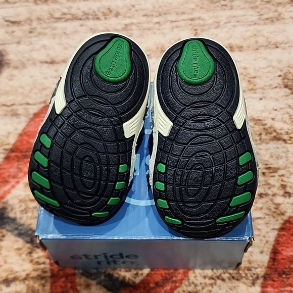 NWT stride rite baby boy sneakers - Picture 5 of 7